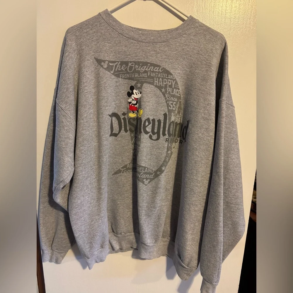 Disneyland Resort Sweatshirt XL - Picture 1 of 3